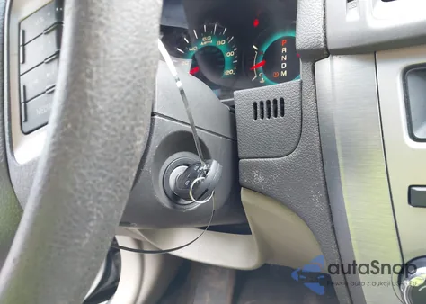 2010 Ford Fusion Se z USA, uszkodzony, nr VIN 3FAHP0HG2AR120955